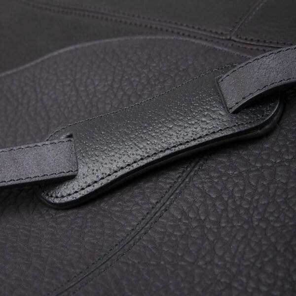 Antarès Milano leather bag black strap detail