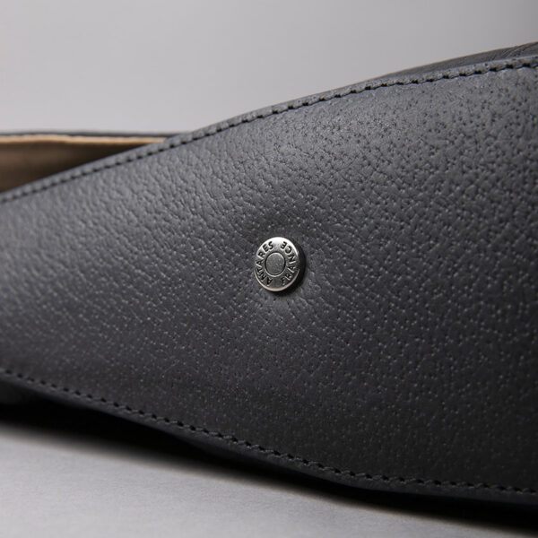 Antarès Milano leather bag black detail